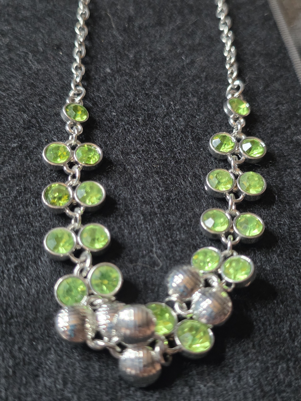 paparazzi Silver-Tone Necklace with Lime Green Crystals B35